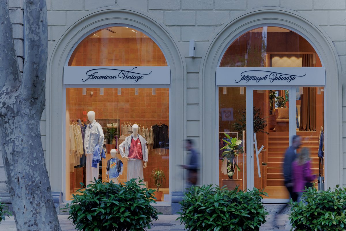 American Vintage – Store Exterior